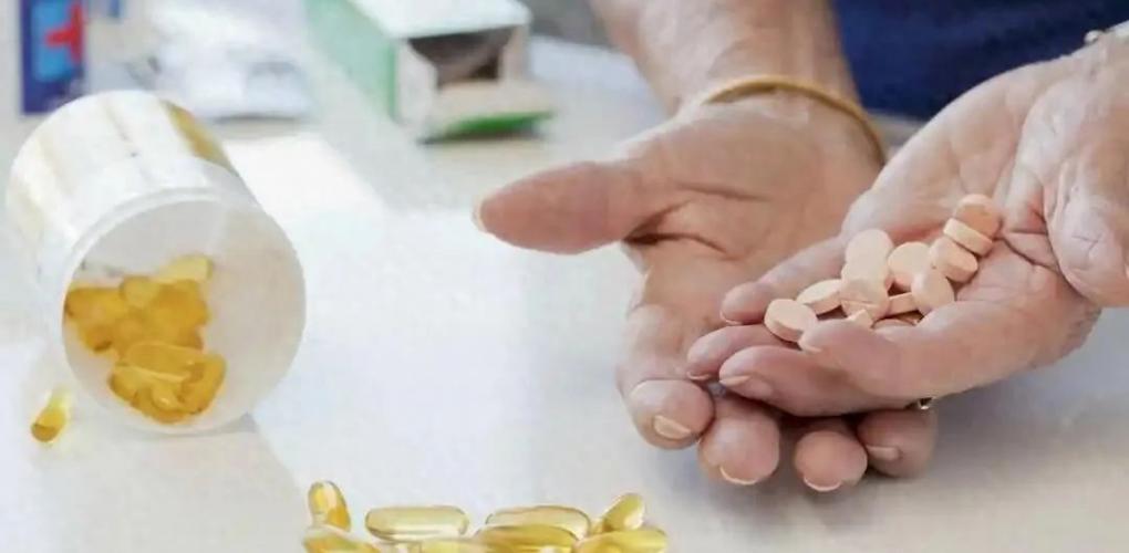 医生提醒：叶酸不能乱吃！很多人以为没事，其实乱吃或损伤3器官