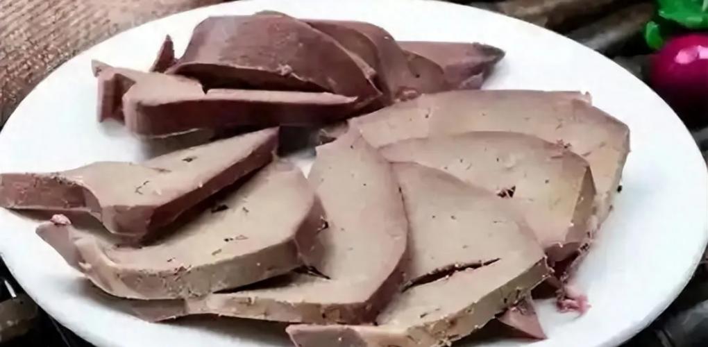 痛风患者不能吃猪肉？医生提醒：宁愿饿着，也别多吃这几种肉类！