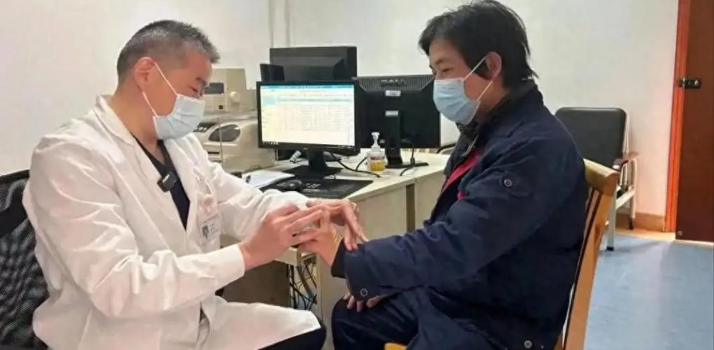 医生：一旦患上肺癌，4件事就别做了，不要别不当回事！